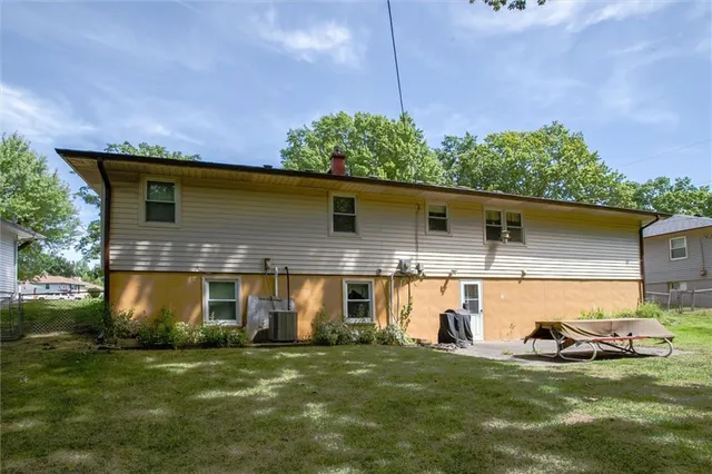 $230,000 | 17501 East Cheyenne Drive, Independence, MO 64056