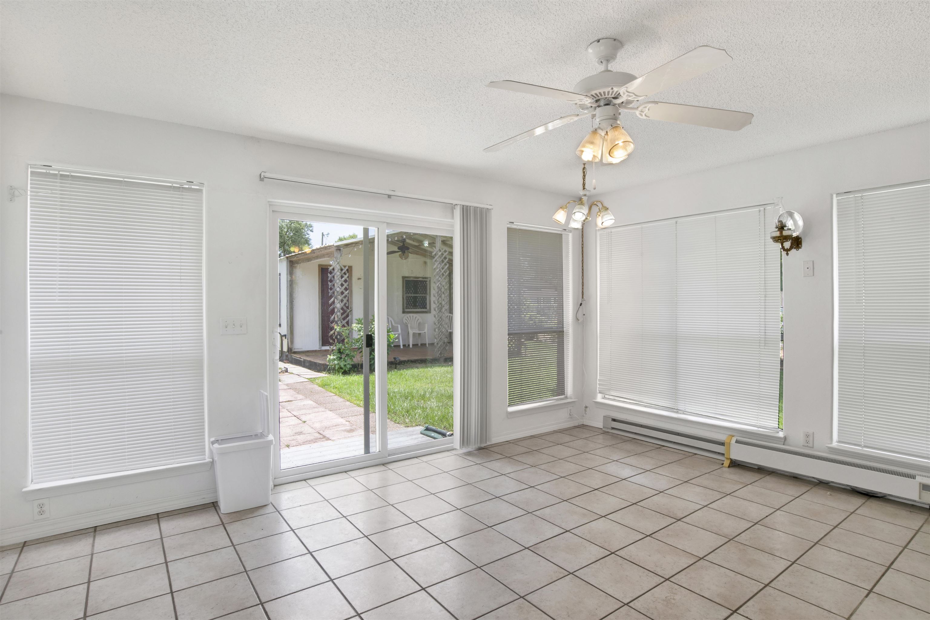 2572 Manuel Drive Lillian, AL 36549 - Photo 14 of 40 Sunroom