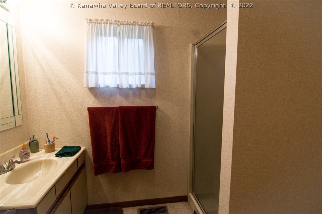 3065 Kentuck Road Kenna, WV 25248 - Photo 17 of 25 Gallery Image 17