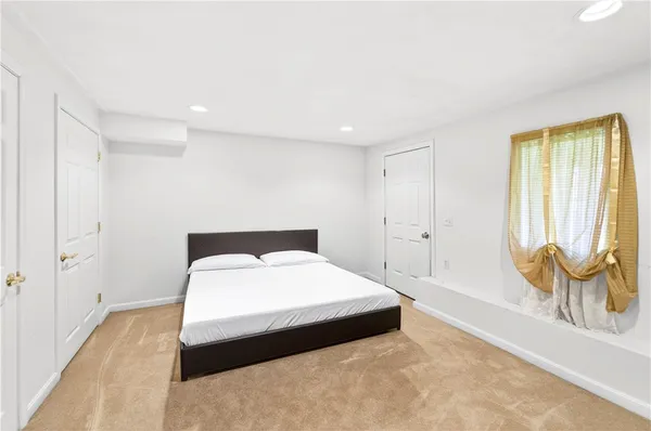 $489,900 | 97 Farnum Pike, Smithfield, RI 02917