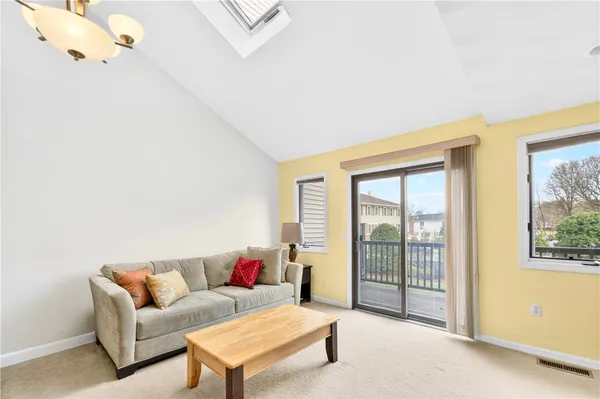 $489,900 | 97 Farnum Pike, Smithfield, RI 02917