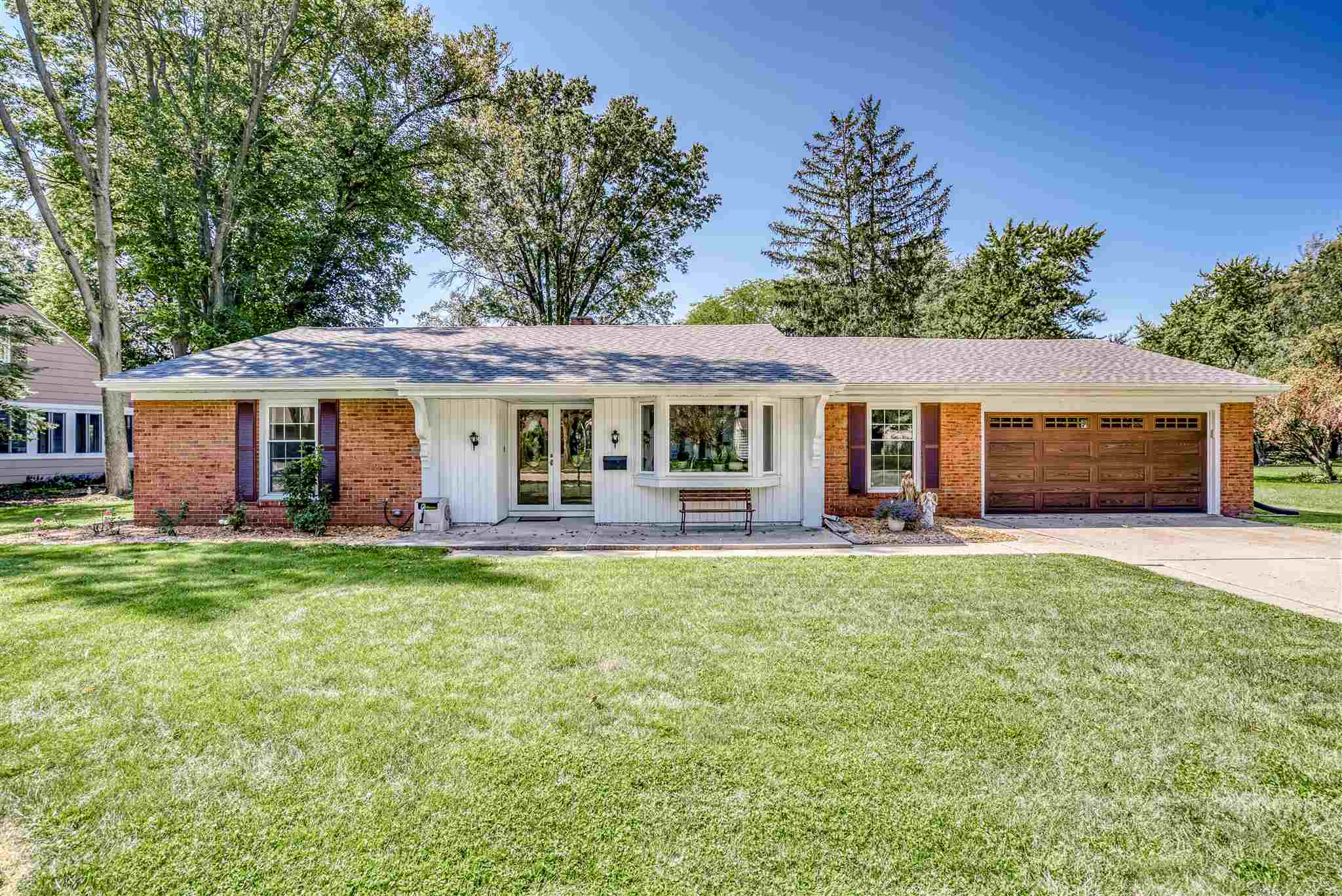 6940 Blue Mist Road Fort Wayne, IN 46819 - Photo 2 of 36