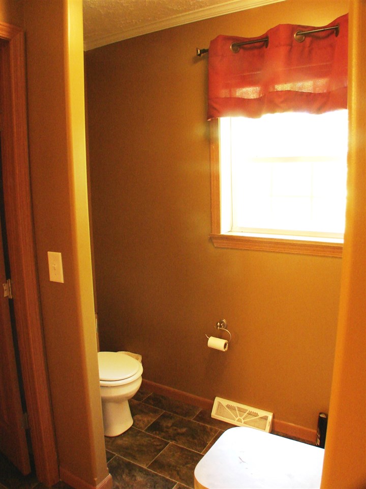2540 South Alger Road Ithaca, MI 48847 - Photo 11 of 58 1810656-10.JPG