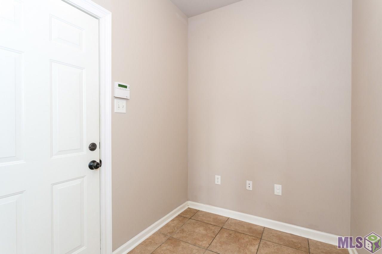 12939 Hidden Ridge Drive Baton Rouge, LA 70816 - Photo 19 of 31 Gallery Image 19