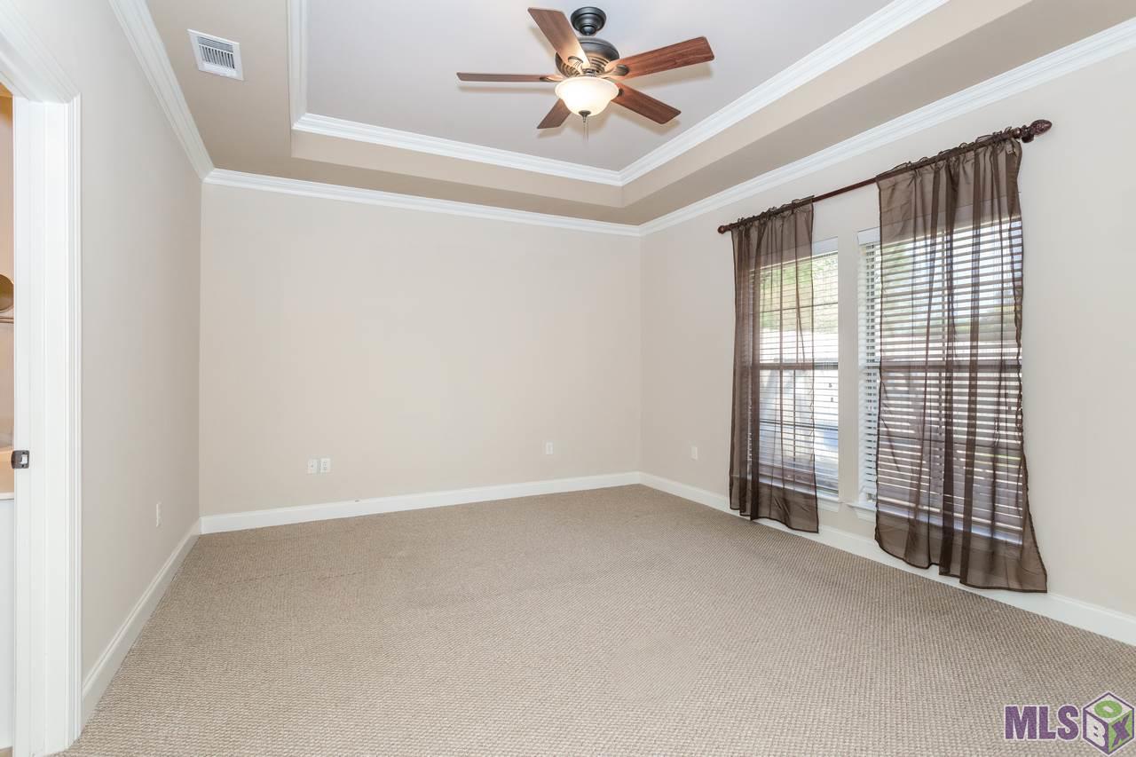12939 Hidden Ridge Drive Baton Rouge, LA 70816 - Photo 7 of 31 Gallery Image 7
