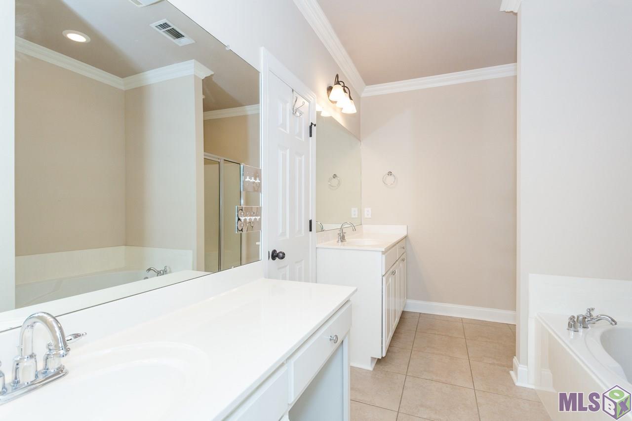 12939 Hidden Ridge Drive Baton Rouge, LA 70816 - Photo 8 of 31 Gallery Image 8