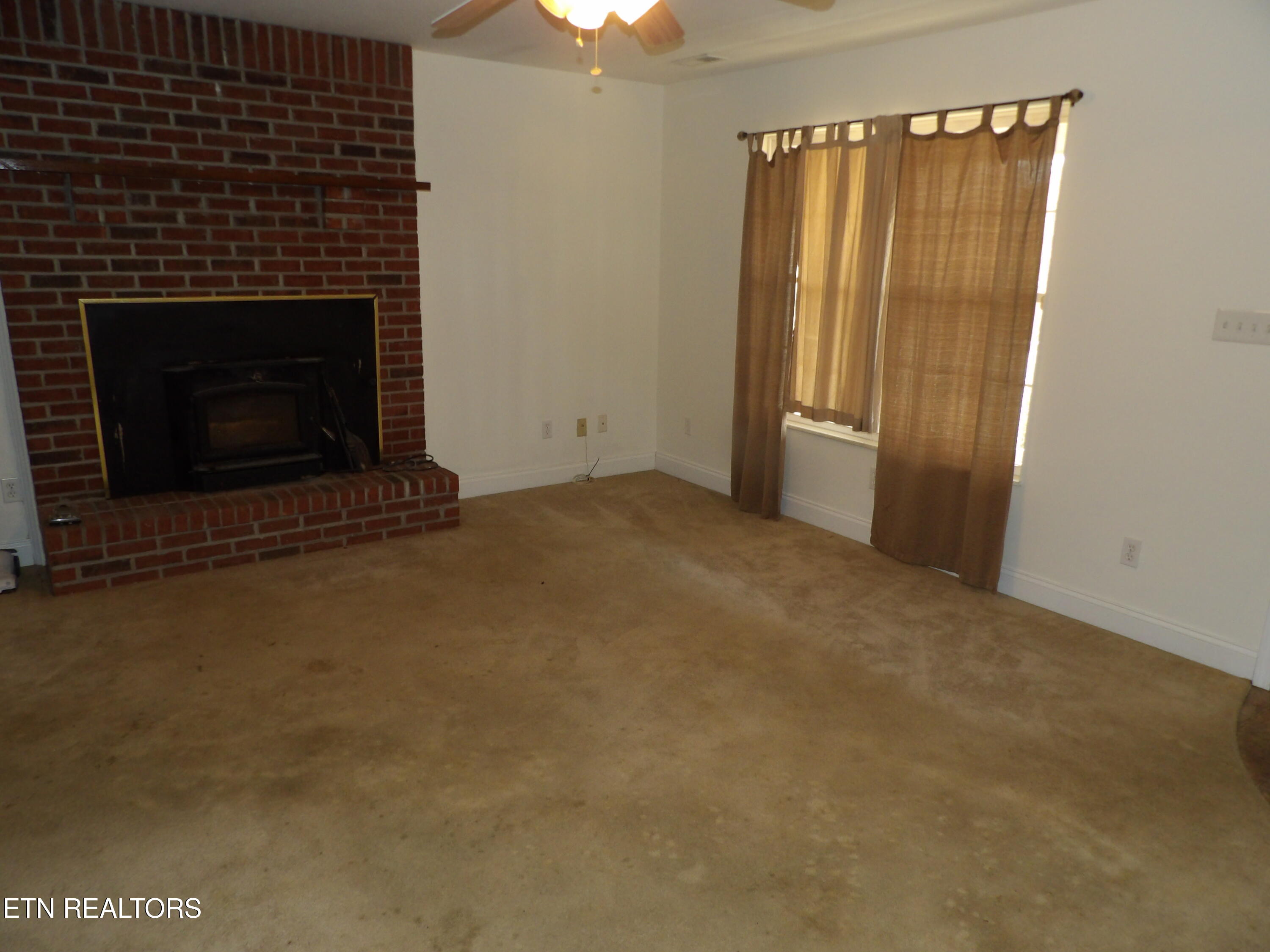 6447 Rutledge Pike Knoxville, TN 37924 - Photo 11 of 22 271_0299