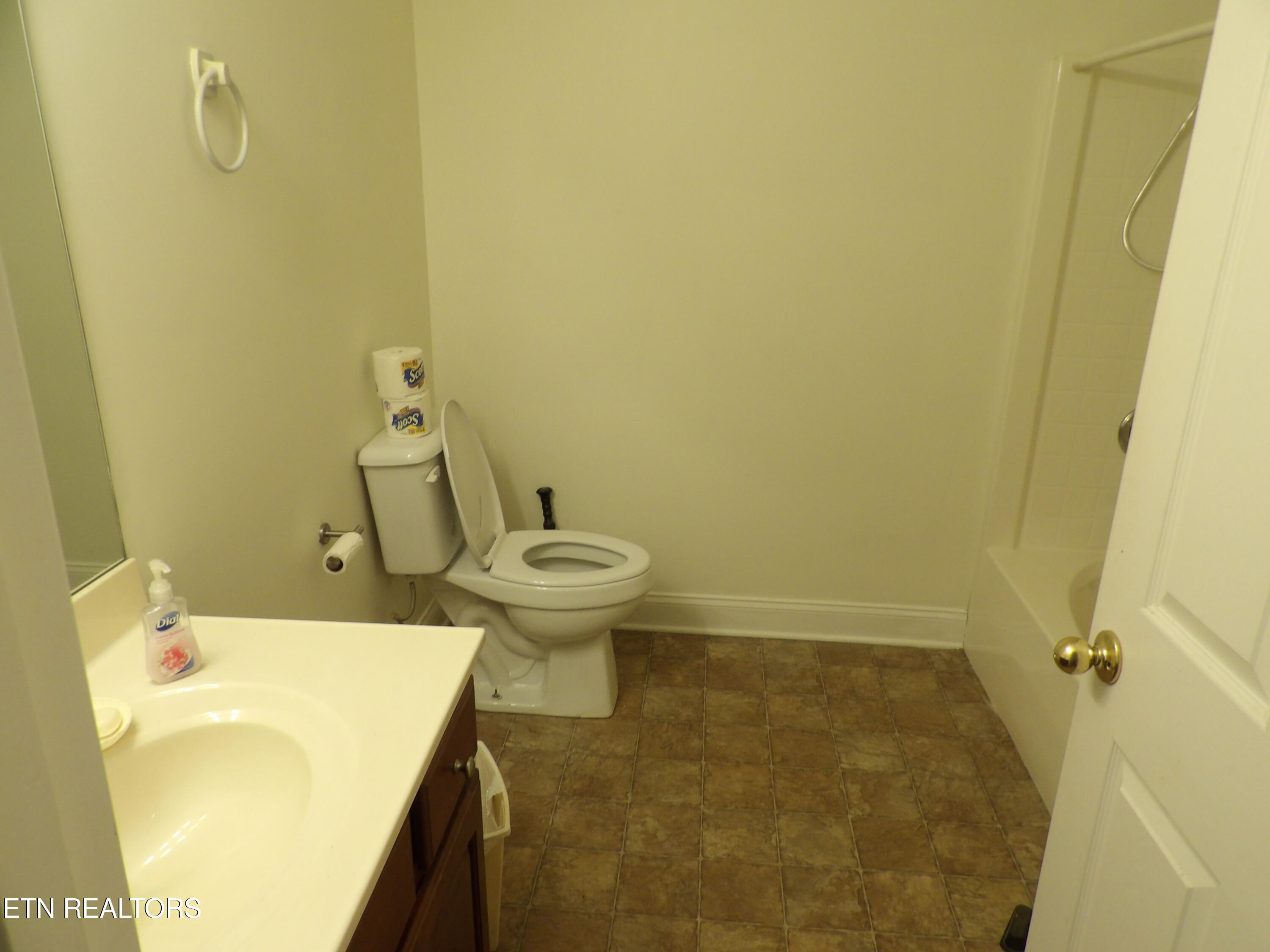 6447 Rutledge Pike Knoxville, TN 37924 - Photo 13 of 22 271_0301