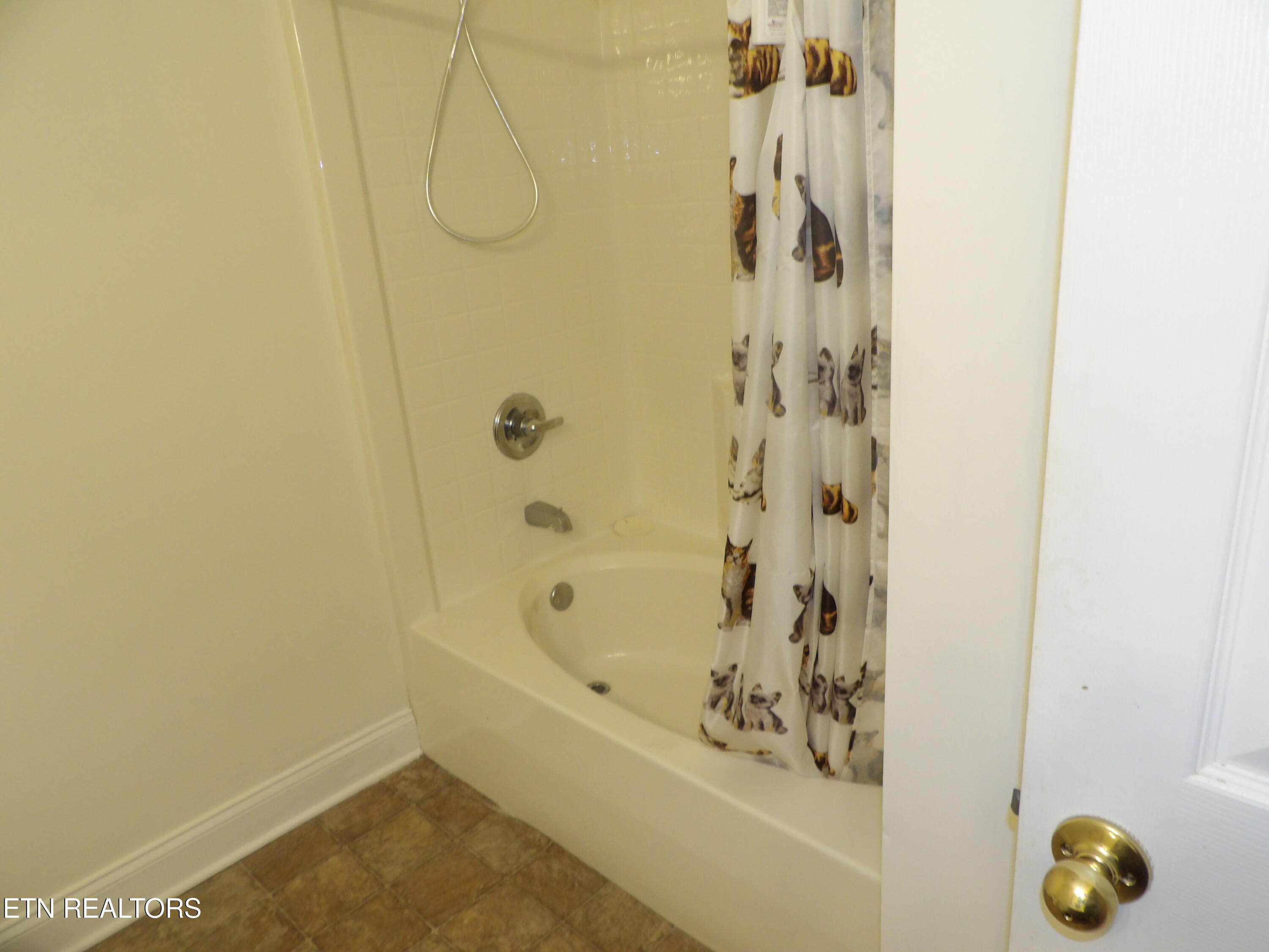 6447 Rutledge Pike Knoxville, TN 37924 - Photo 14 of 22 271_0302