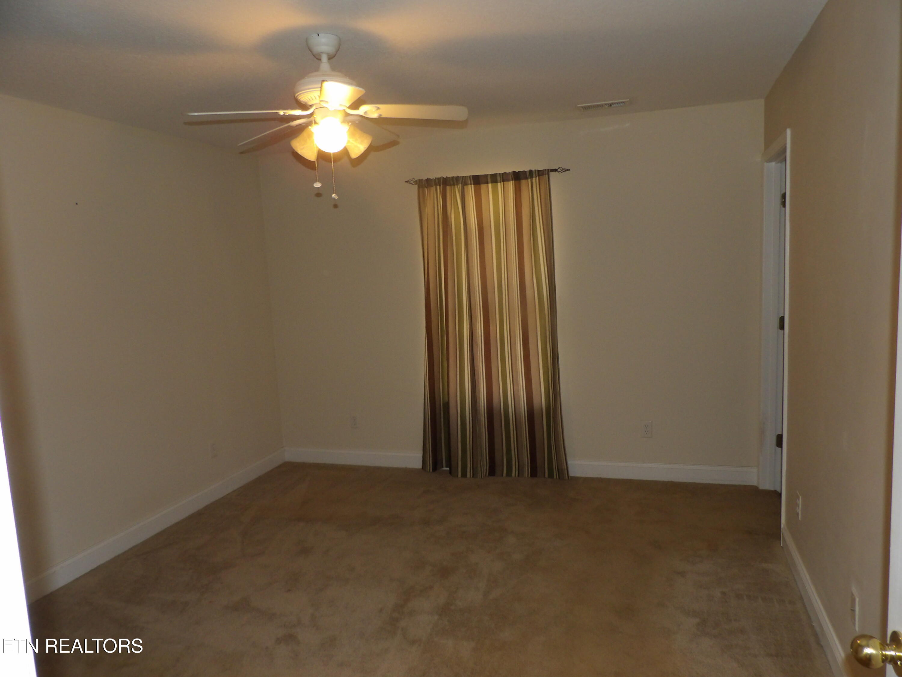 6447 Rutledge Pike Knoxville, TN 37924 - Photo 17 of 22 271_0305