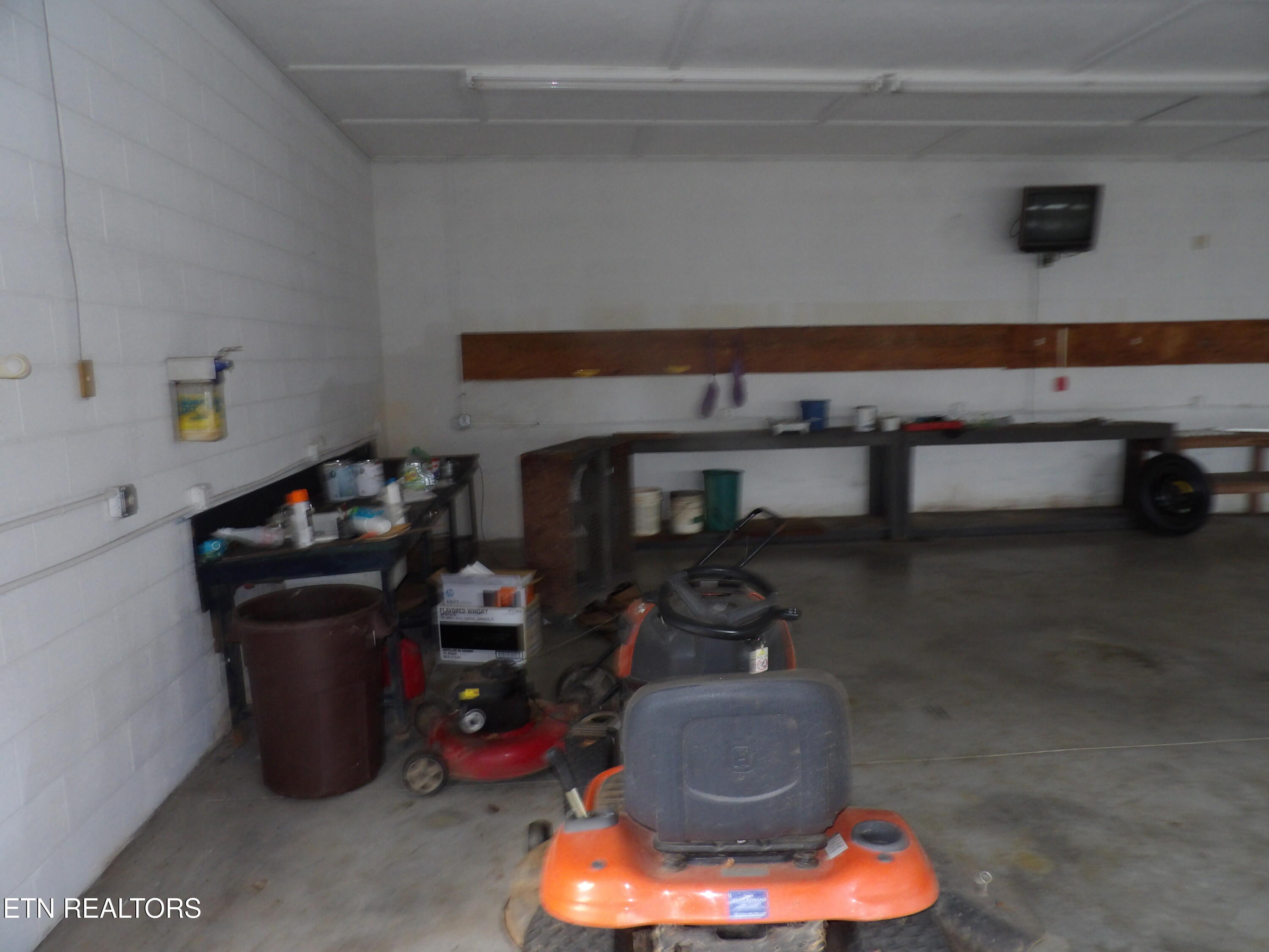 6447 Rutledge Pike Knoxville, TN 37924 - Photo 21 of 22 271_0309