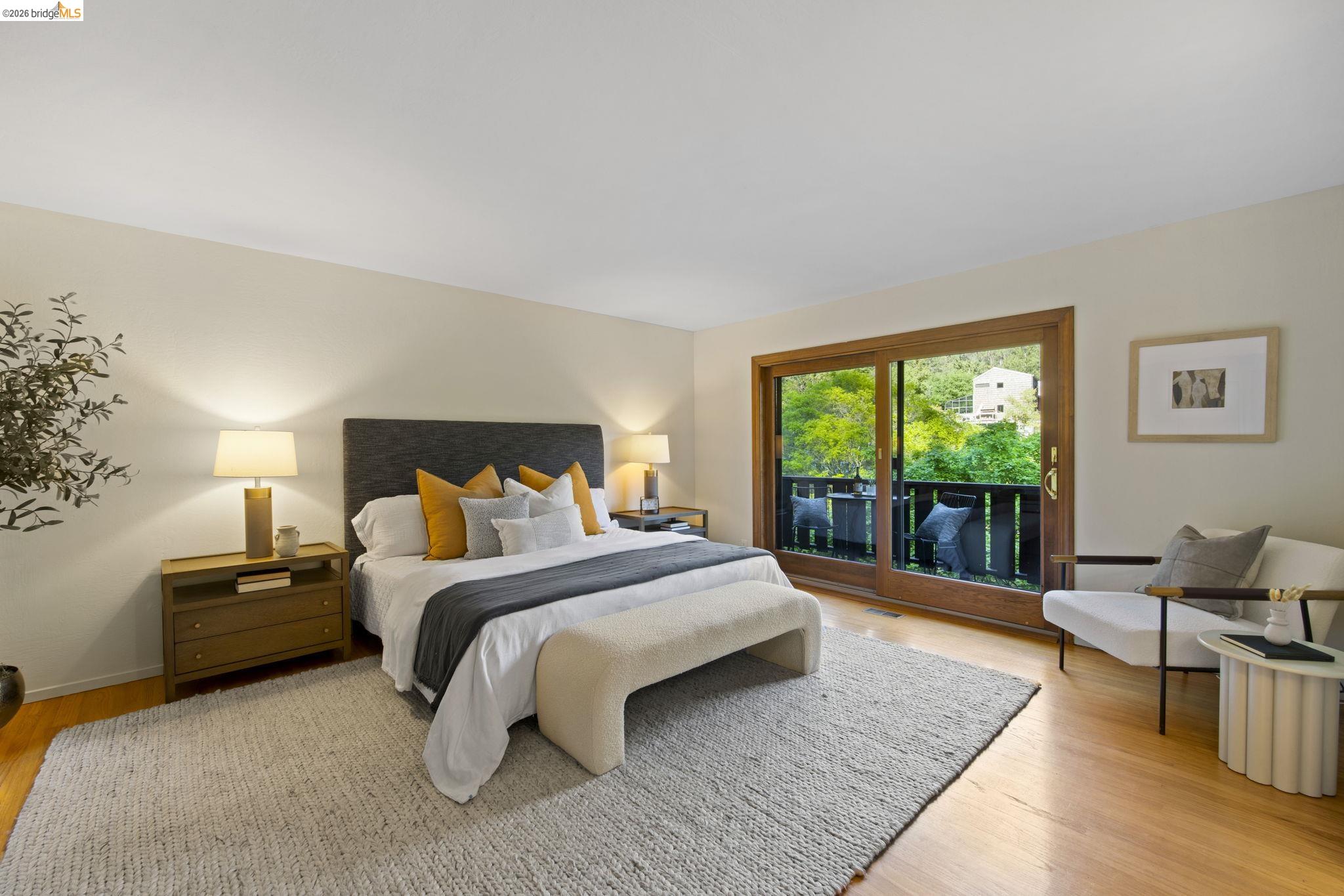 6476 Valley View Road Oakland, CA 94611 - Photo 15 of 50