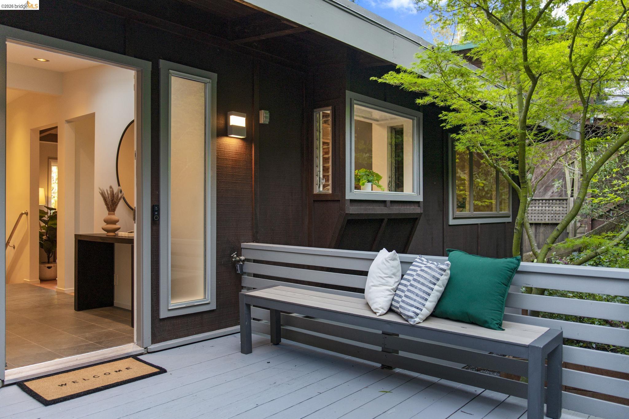 6476 Valley View Road Oakland, CA 94611 - Photo 2 of 50