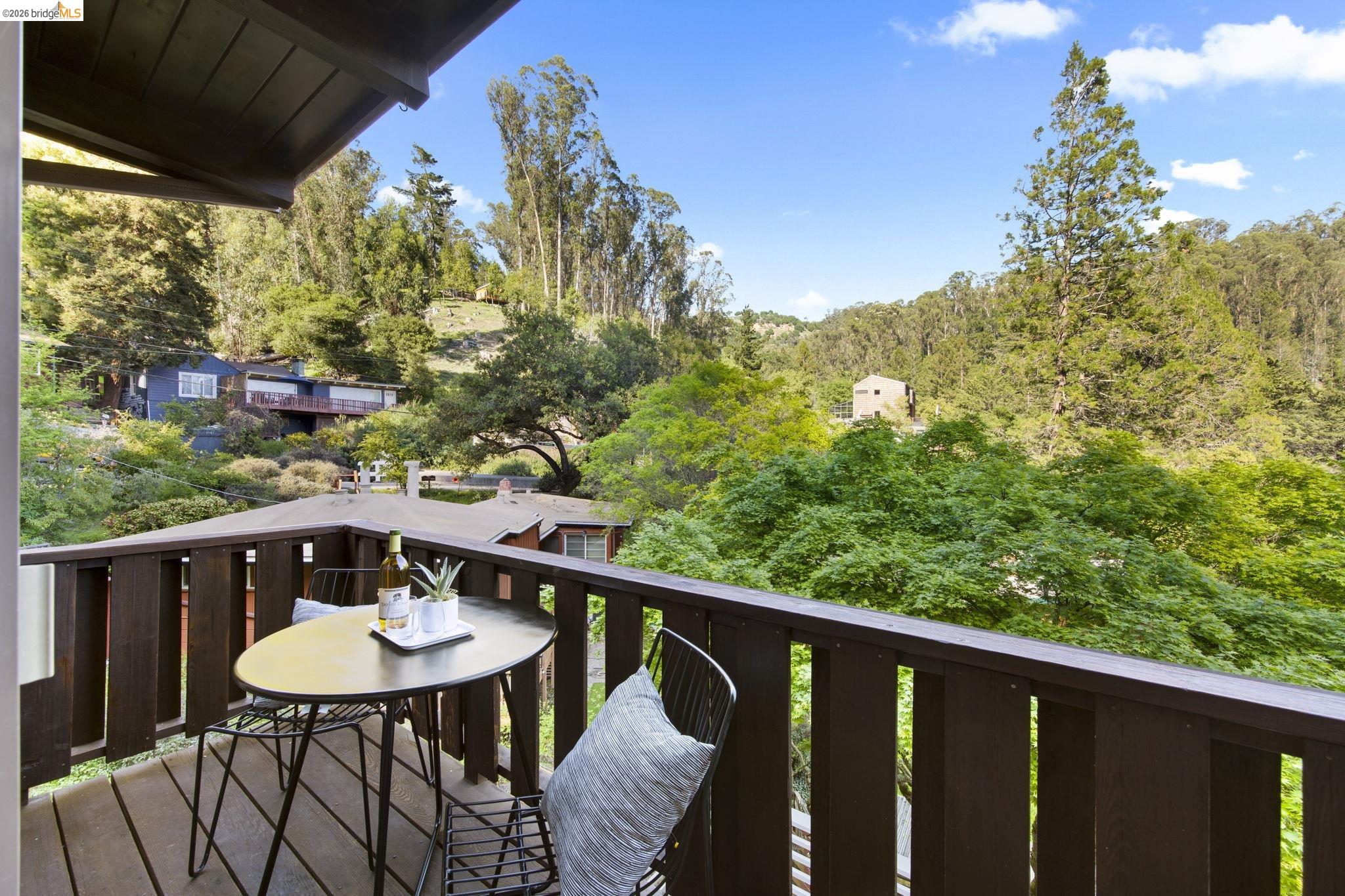 6476 Valley View Road Oakland, CA 94611 - Photo 22 of 50