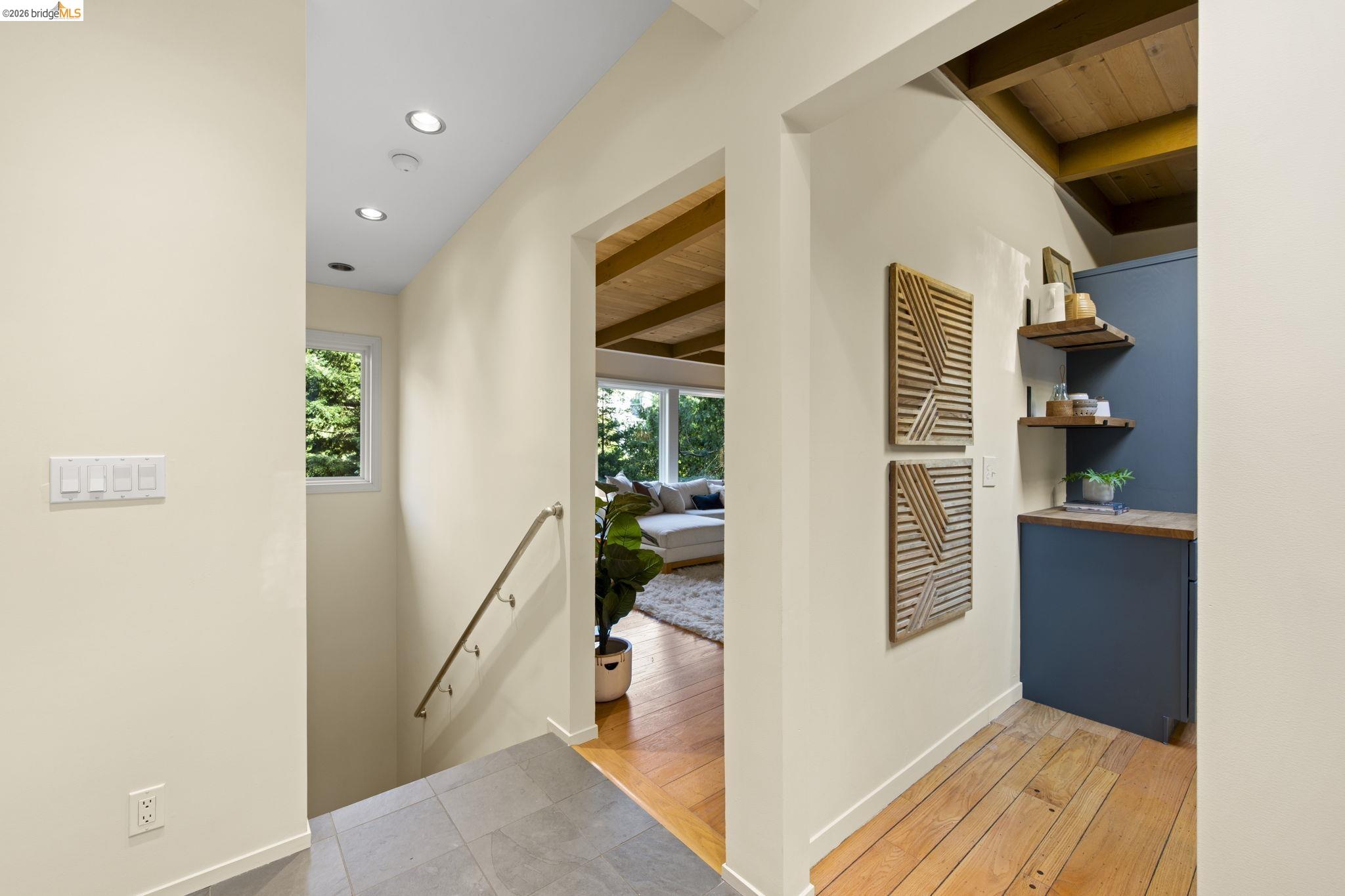 6476 Valley View Road Oakland, CA 94611 - Photo 28 of 50