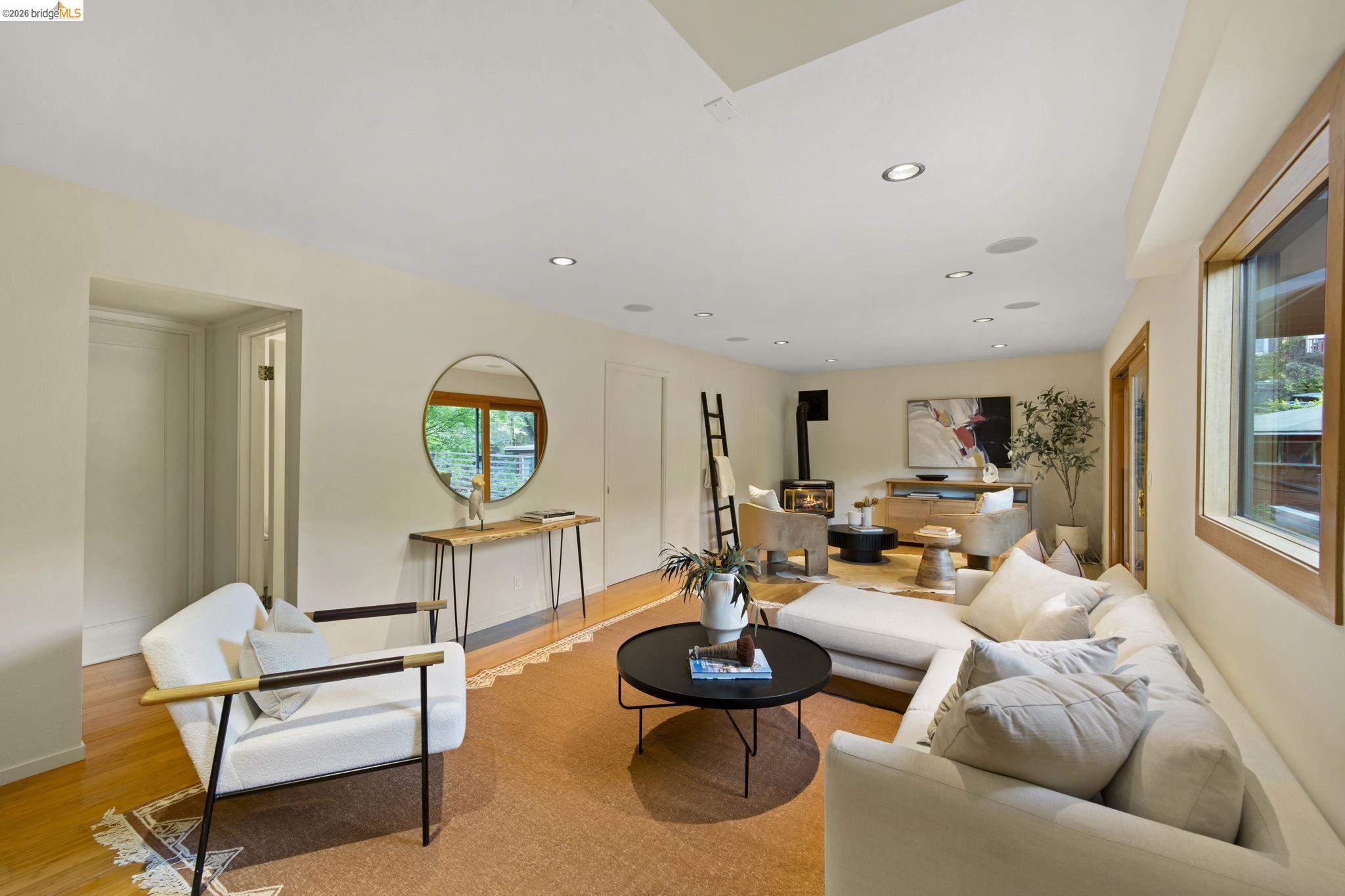 6476 Valley View Road Oakland, CA 94611 - Photo 30 of 50