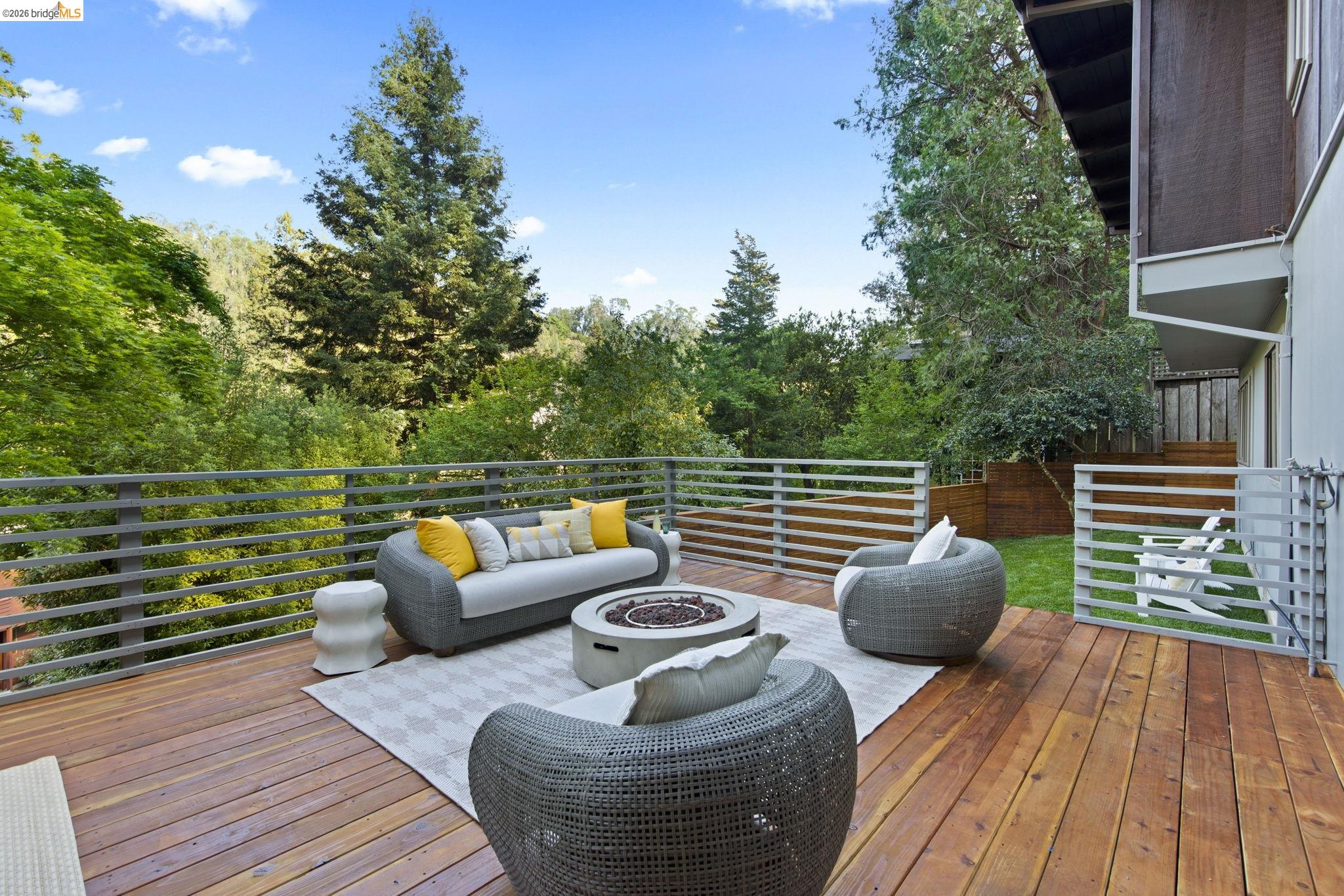 6476 Valley View Road Oakland, CA 94611 - Photo 44 of 50