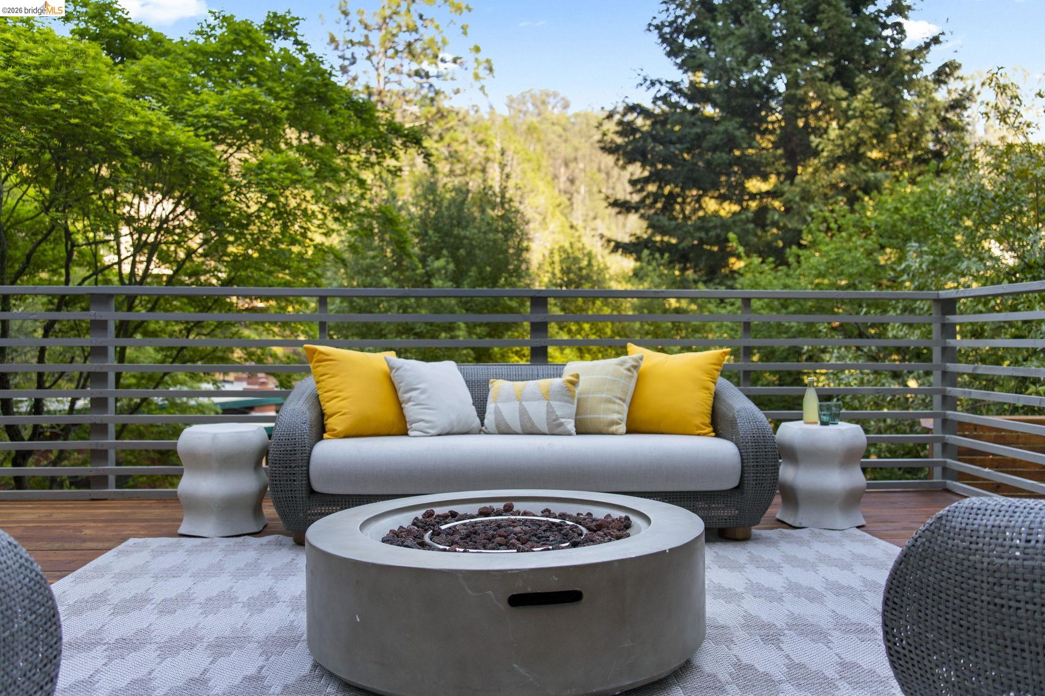 6476 Valley View Road Oakland, CA 94611 - Photo 48 of 50