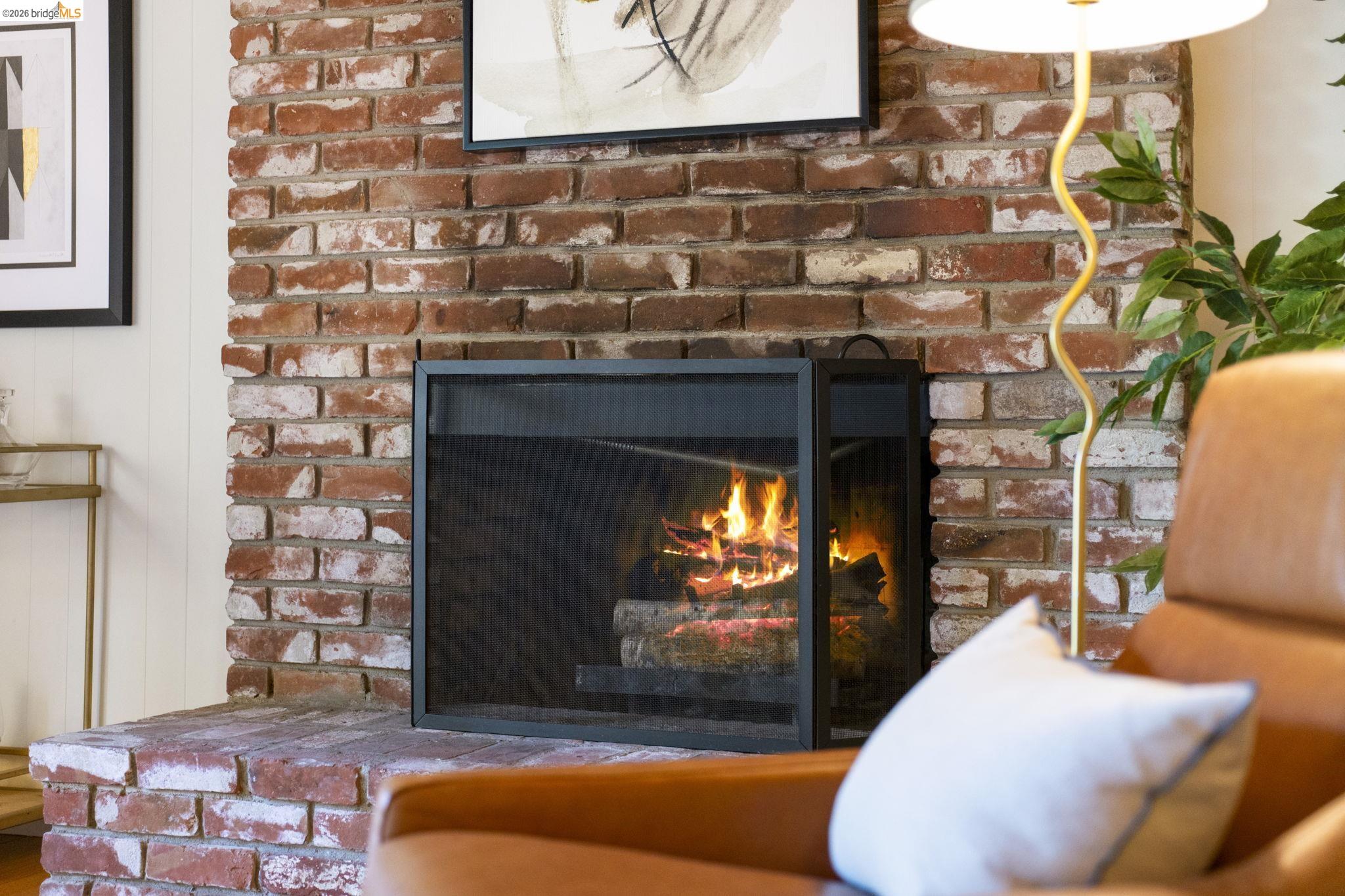 6476 Valley View Road Oakland, CA 94611 - Photo 5 of 50