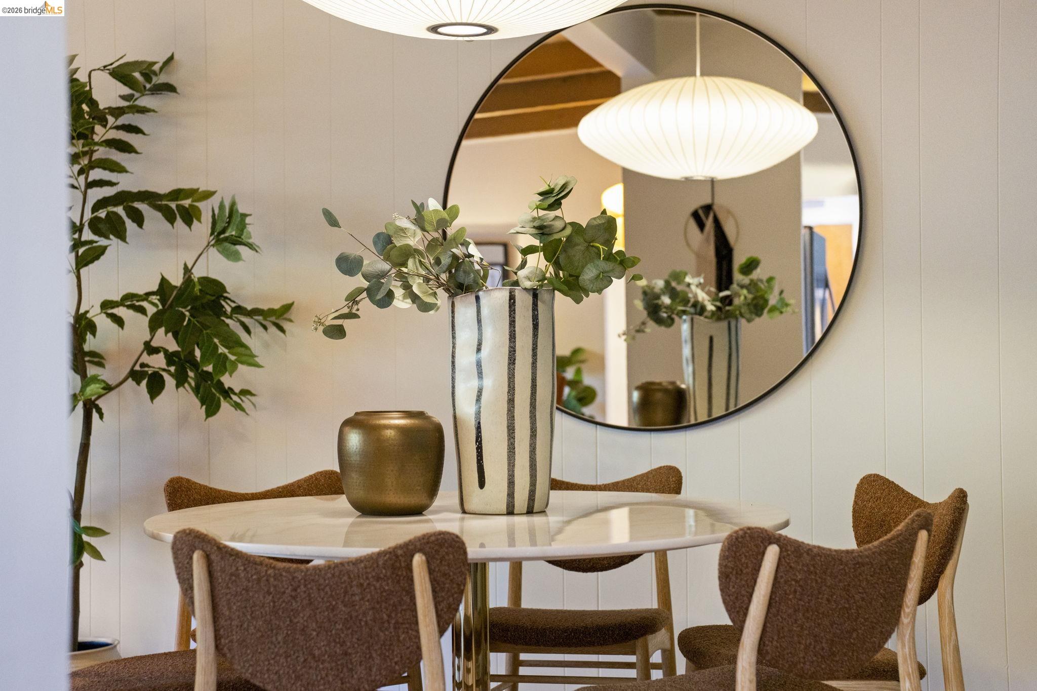 6476 Valley View Road Oakland, CA 94611 - Photo 9 of 50