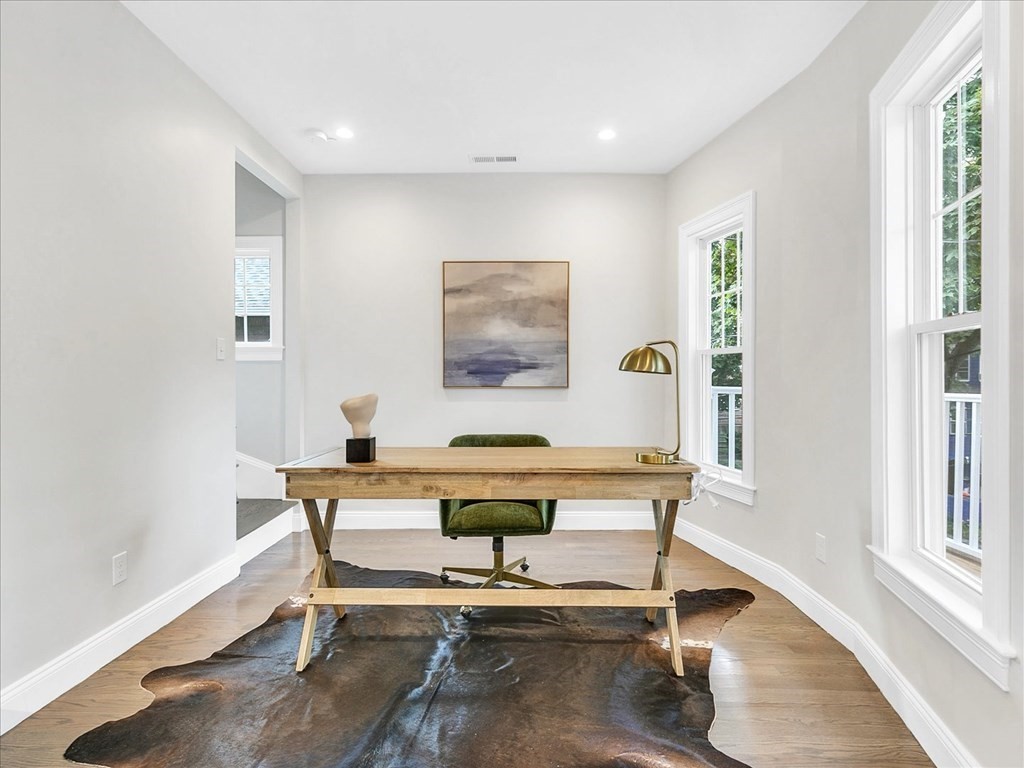 18 Laurel Street, Unit 18 Arlington, MA 02476 - Photo 12 of 34