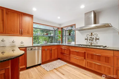 $2,150,000 | 3903 142nd Place Northeast, Bellevue, WA 98007