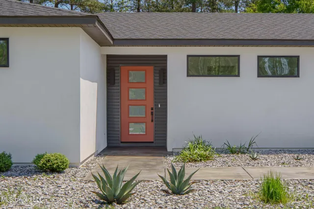 $774,900 | 227 Jo Ann Drive, Sumrall, MS 39482