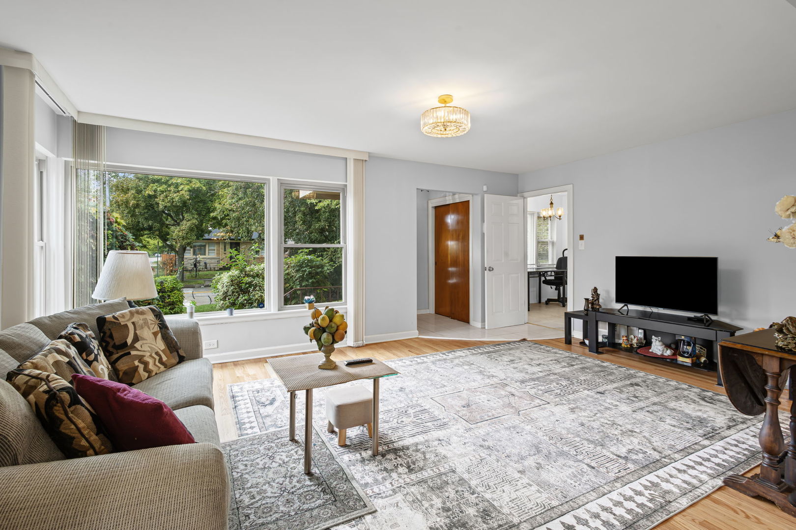 5459 Suffield Court Skokie, IL 60077 - Photo 2 of 25