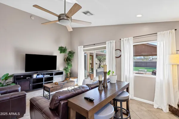 $5,500 | 1329 East Mescal Street, Phoenix, AZ 85020