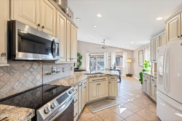 $9,400 | 1329 East Mescal Street, Phoenix, AZ 85020