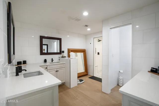 $9,400 | 1329 East Mescal Street, Phoenix, AZ 85020