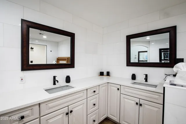 $9,400 | 1329 East Mescal Street, Phoenix, AZ 85020