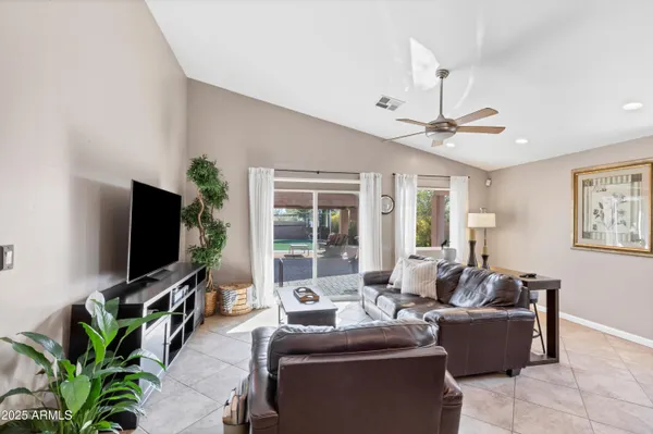 $5,500 | 1329 East Mescal Street, Phoenix, AZ 85020