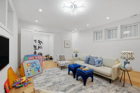 $2,475,000 | 4442 North Greenview Avenue, Chicago, IL 60640