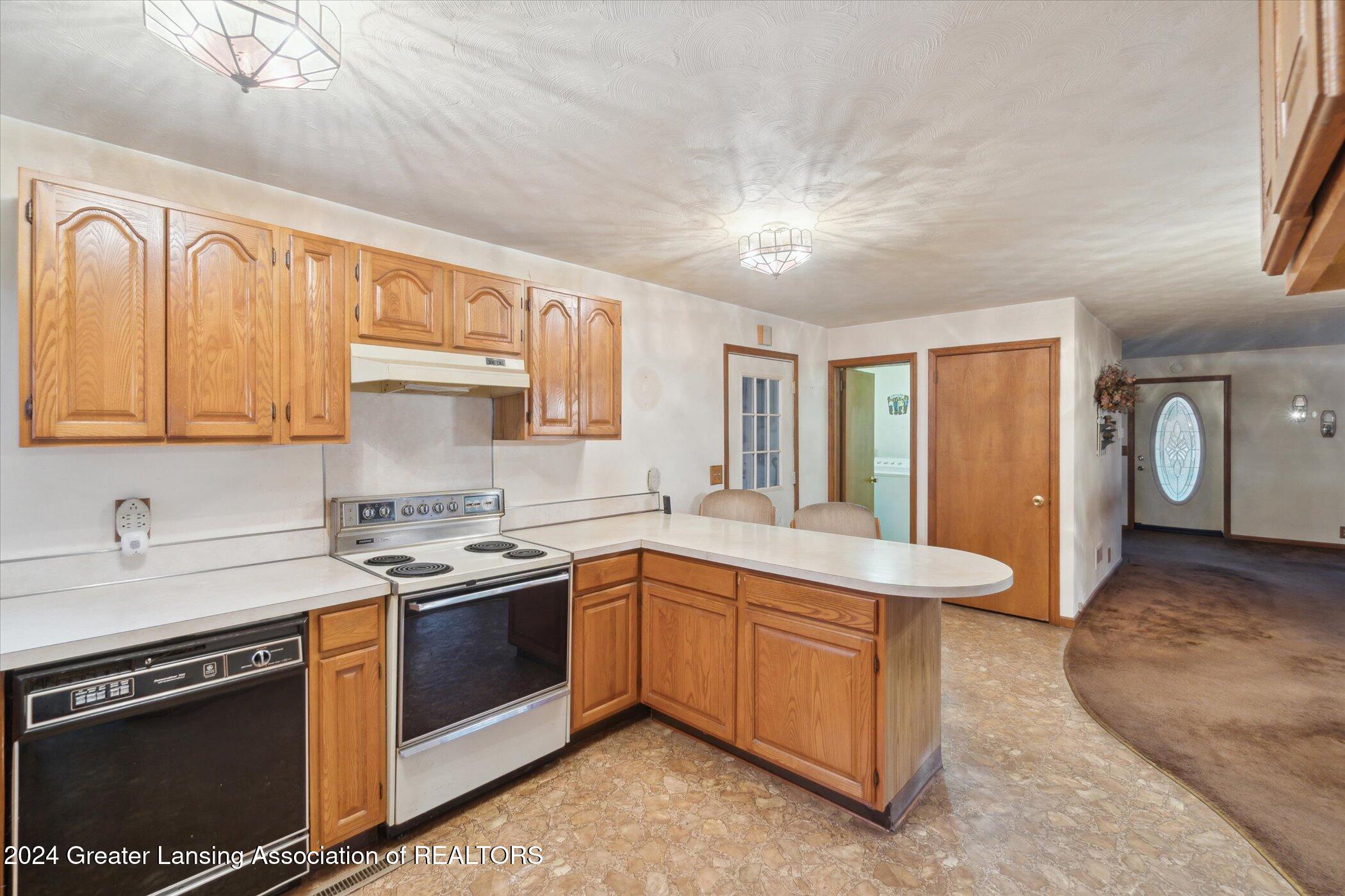 13911 Turner Road Dewitt, MI 48820 - Photo 16 of 55 Kitchen
