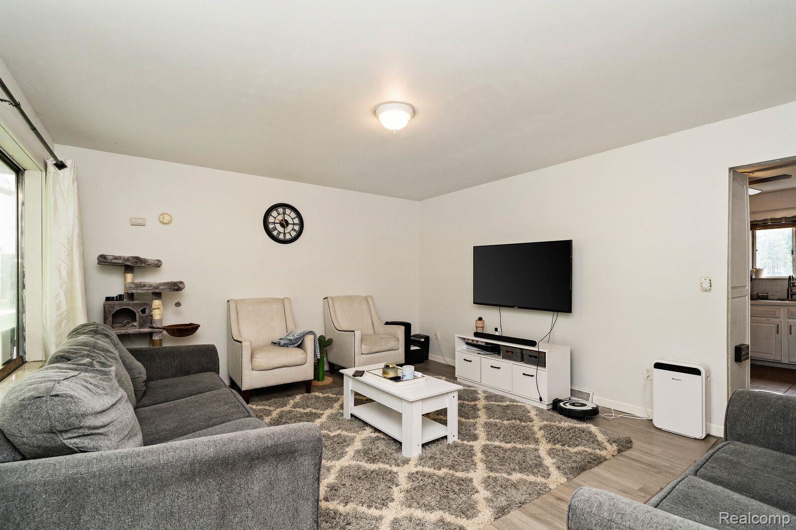 7249 Gale Road Grand Blanc, MI 48439 - Photo 11 of 34 Gallery Image 11