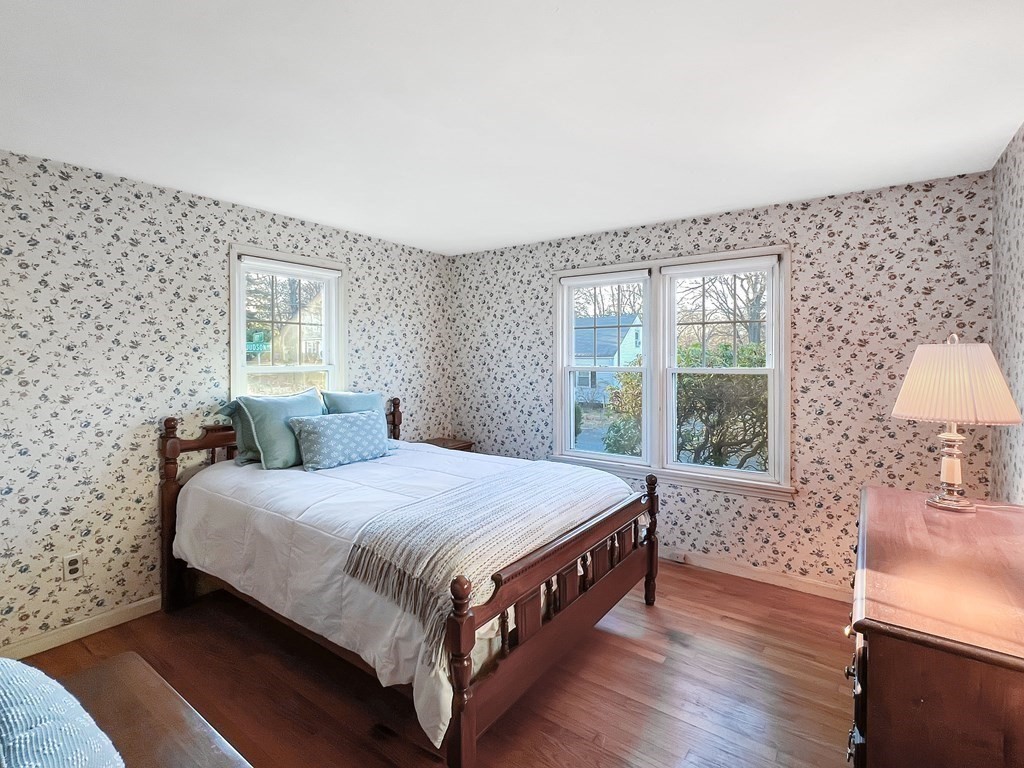 109 Roy Street Springfield, MA 01104 - Photo 17 of 30