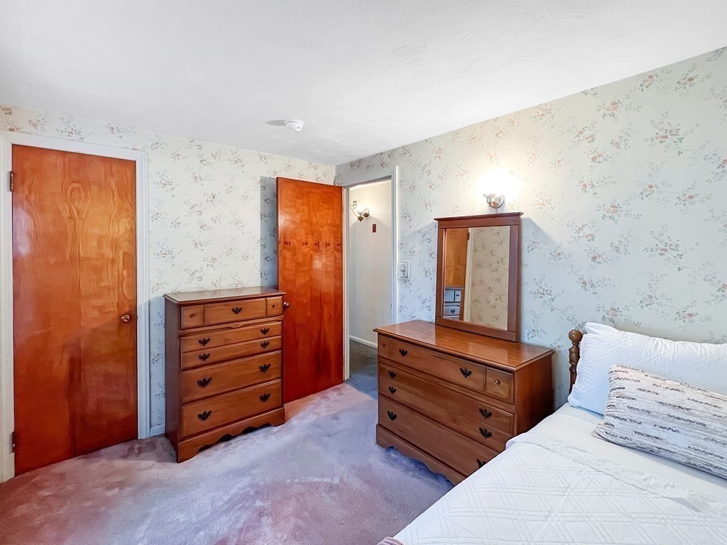 109 Roy Street Springfield, MA 01104 - Photo 22 of 30