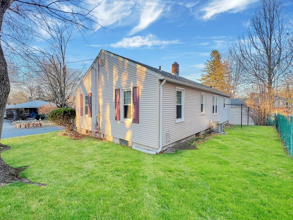 109 Roy Street Springfield, MA 01104 - Photo 29 of 30
