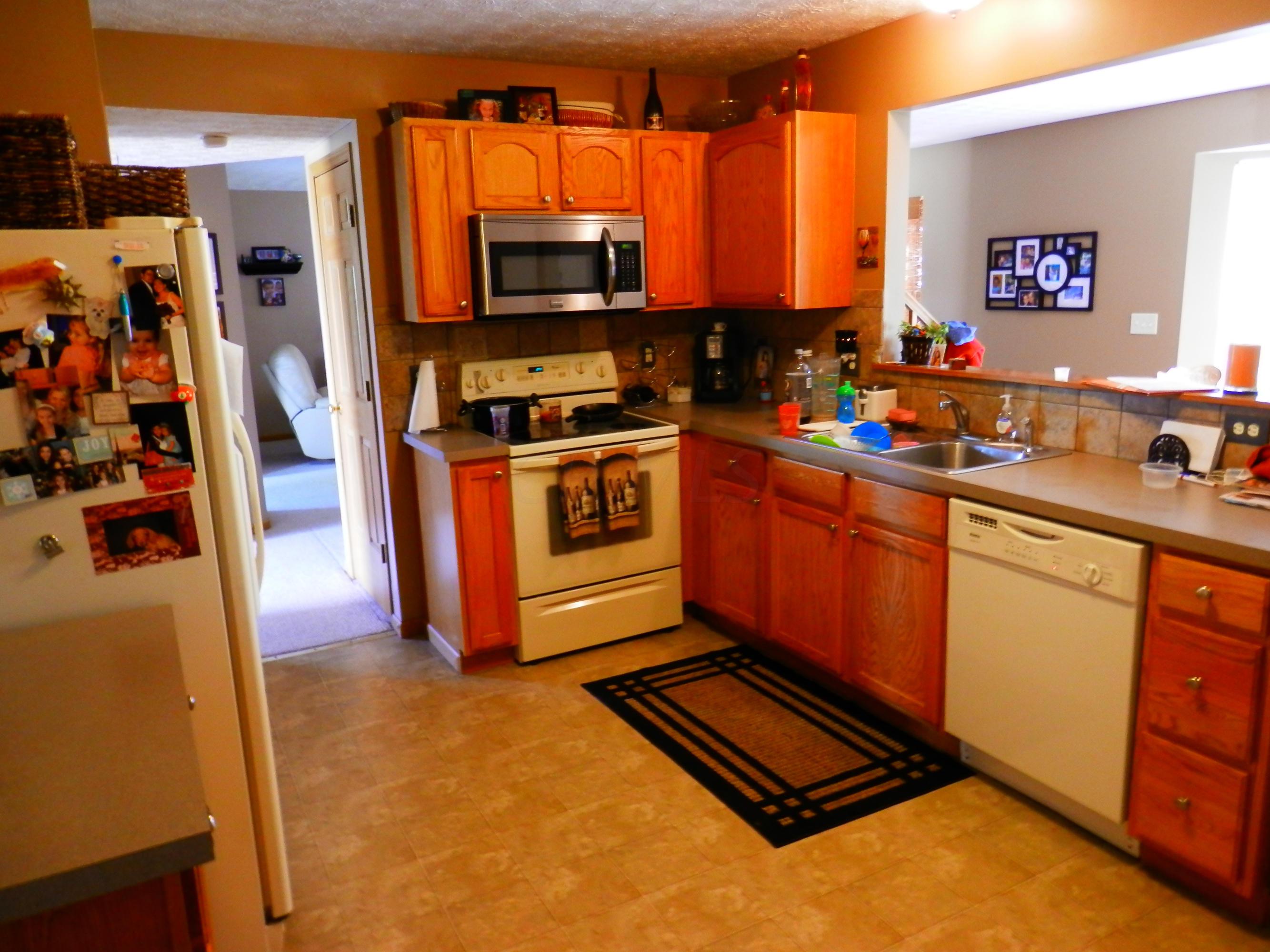 7961 Chapel Stone Road Blacklick, OH 43004 - Photo 4 of 5