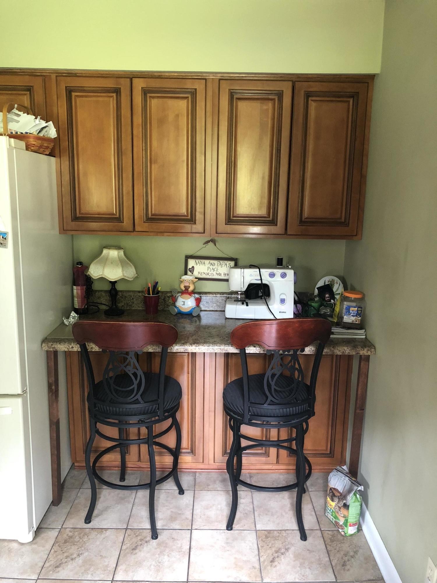 159 Foust Hollow Road Heiskell, TN 37754 - Photo 3 of 16 a table and chairs in a kitchen