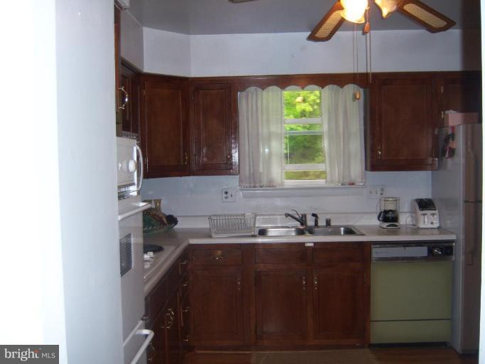 12713 Glynis Road Clinton, MD 20735 - Photo 22 of 22 Kitchen #3