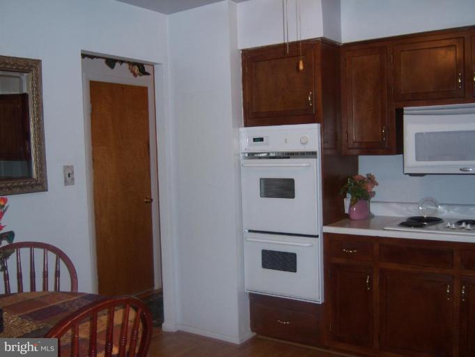 12713 Glynis Road Clinton, MD 20735 - Photo 5 of 22 Kitchen #2