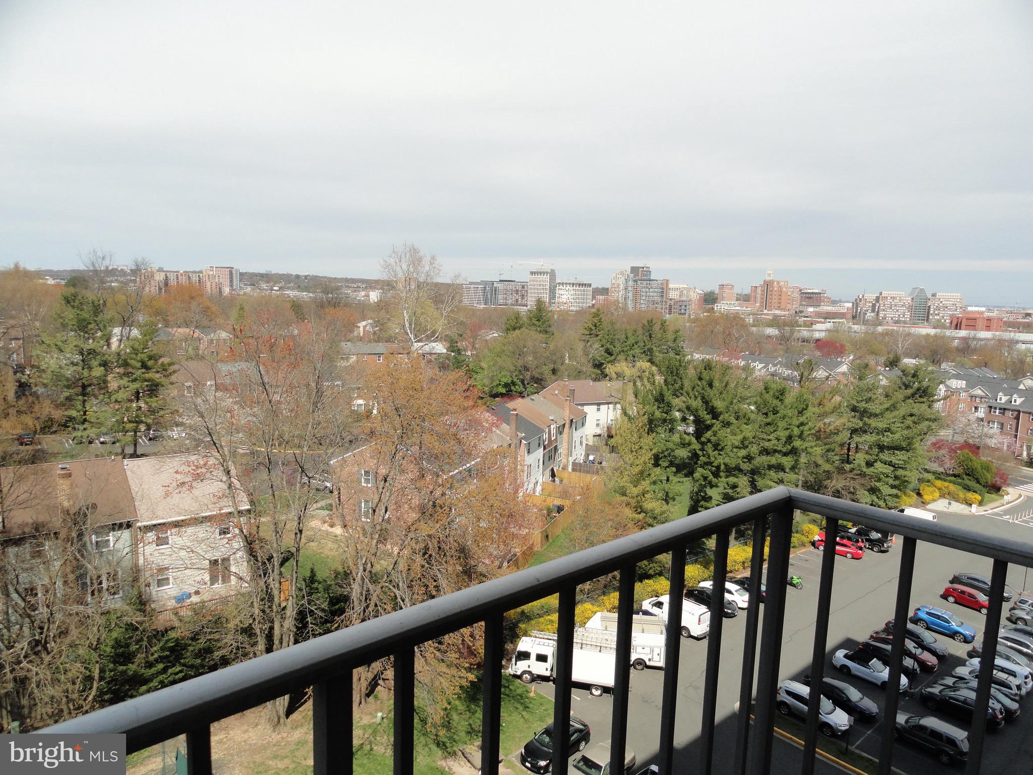 2059 Huntington Avenue, Unit 908 Alexandria, VA 22303 - Photo 14 of 21