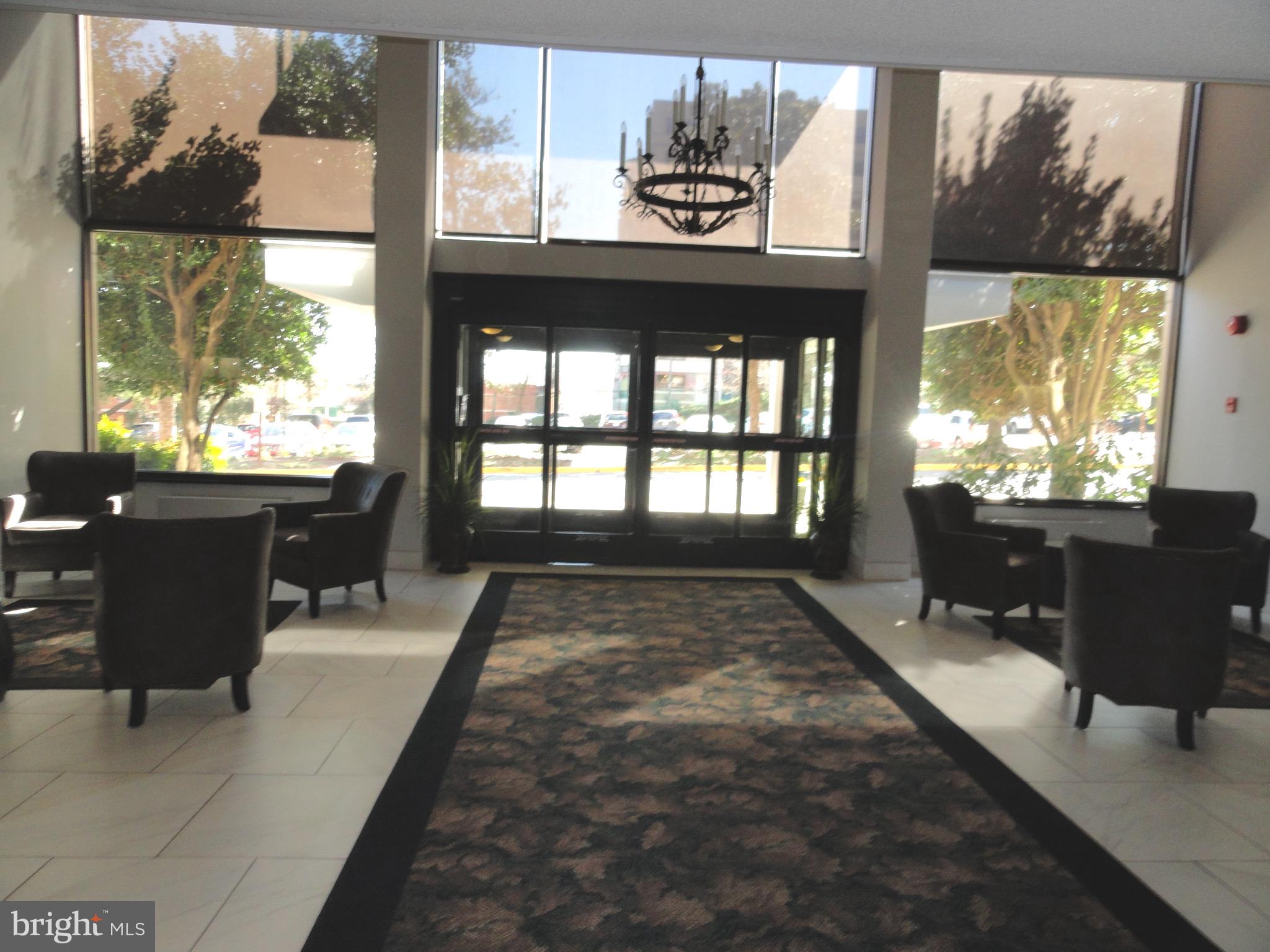 2059 Huntington Avenue, Unit 908 Alexandria, VA 22303 - Photo 2 of 21