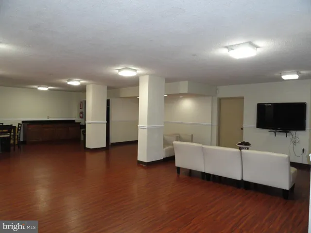 $168,000 | 2059 Huntington Avenue, Unit 908, Alexandria, VA 22303