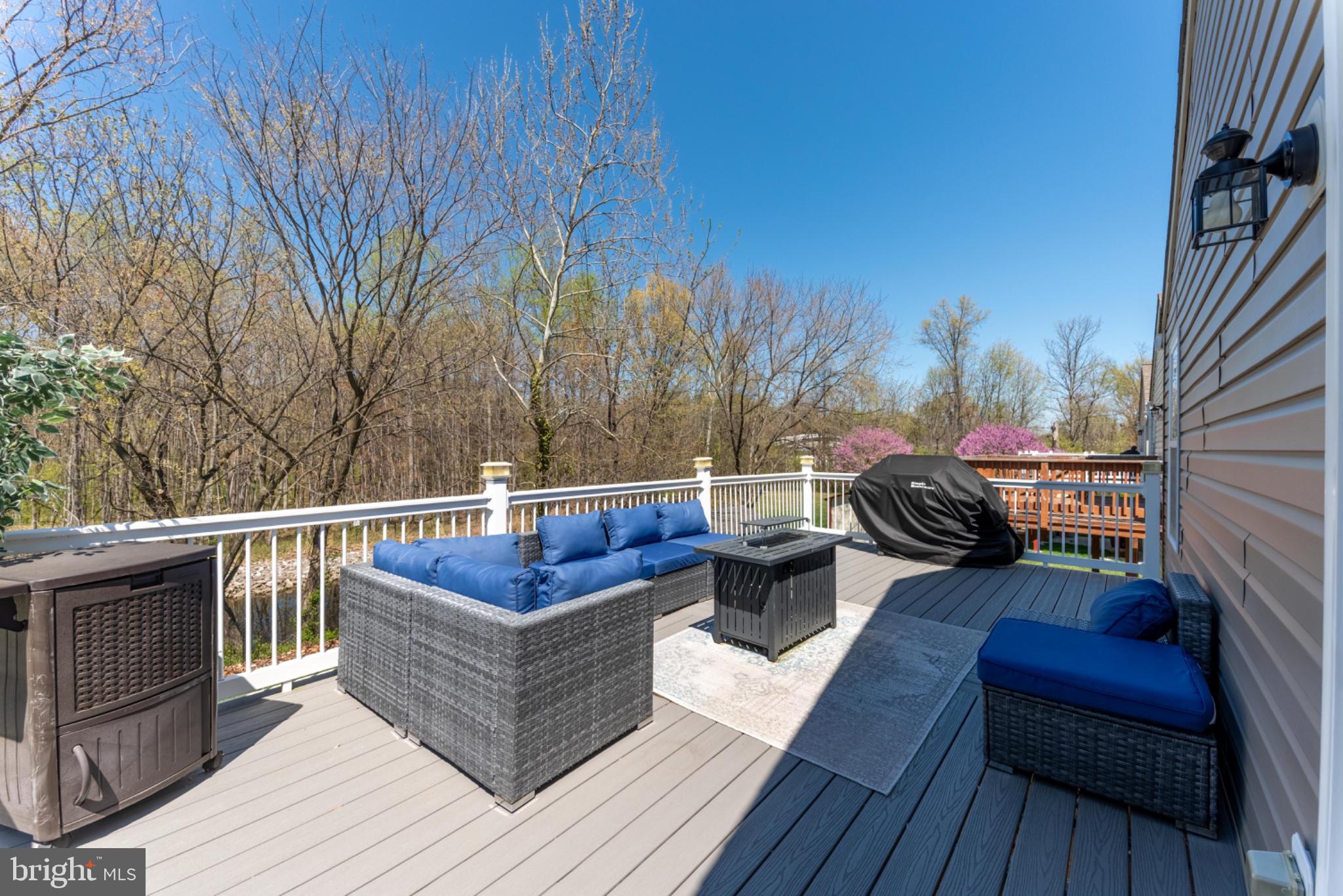 60 6 Point Court Baltimore, MD 21244 - Photo 24 of 28 a balcony with wooden floor and furniture