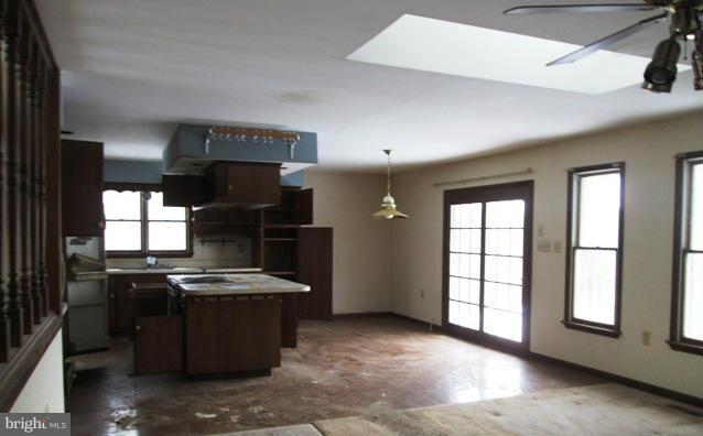 43361 Evans Pond Road Leesburg, VA 20176 - Photo 9 of 13 Kitchen
