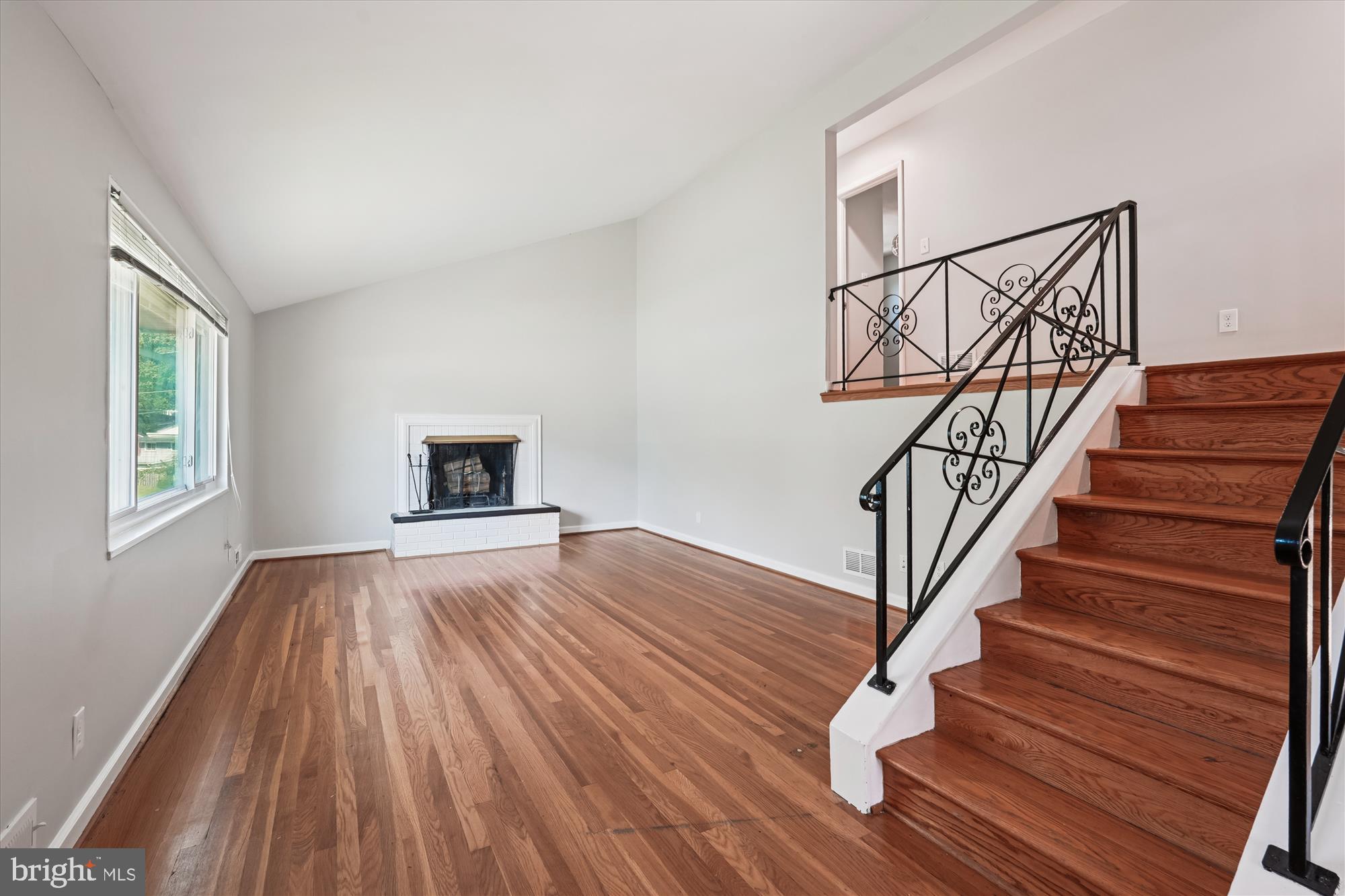 13005 Bluhill Road Silver Spring, MD 20906 - Photo 3 of 30