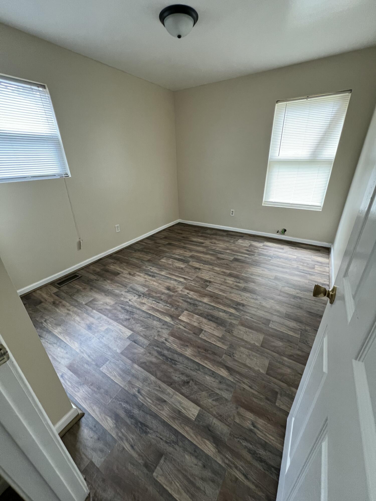 550 South Wayne Street Gary, IN 46403 - Photo 11 of 16 1500x2000